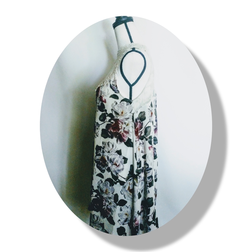 Sold Umgee Boho Sleeveless A-Line Floral Mini D… - Picture 4 of 8